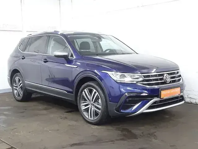 Gebraucht VW Tiguan Allspace Elegance 200 PS (147 kW) 2023 Blau SUV