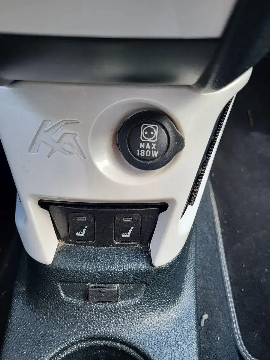 Gebraucht Ford Ka Titanium 70 PS (51 kW) 2015 Weiß Kleinwagen