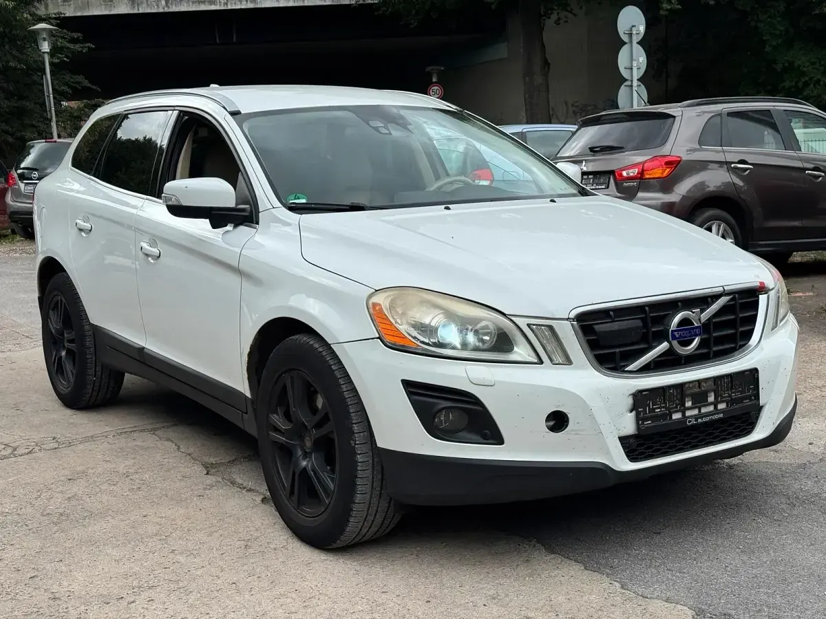 Gebraucht Volvo XC60 205 PS (150 kW) 2009 Weiß SUV