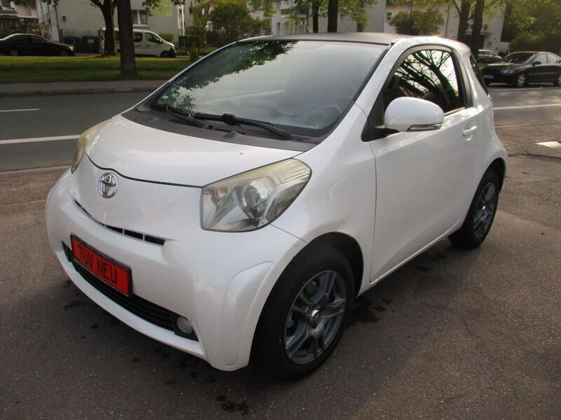 Weiß Gebraucht 2009 Toyota iQ Kleinwagen | 2.490 € (Superpreis) - Bild 1/4