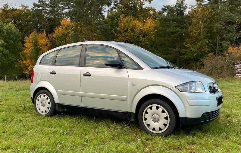 Silber Gebraucht 2002 Audi A2 Kleinwagen | 3.500 € (Fairer Preis) - Bild 1/4