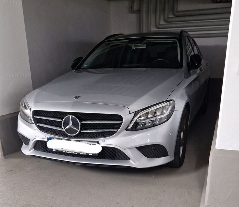 Silber Gebraucht 2019 Mercedes C180 Kombi | 20.999 € (Superpreis) - Bild 1/4