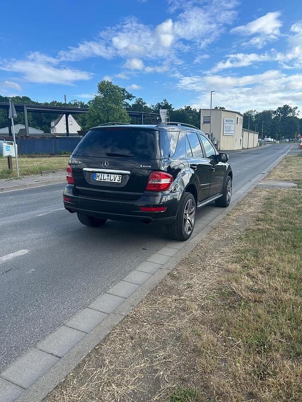 Gebraucht Mercedes ML320 2008 Schwarz SUV