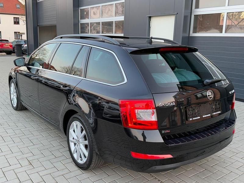Gebraucht Skoda Octavia Style 150 PS (110 kW) 2015 Schwarz Kleinwagen