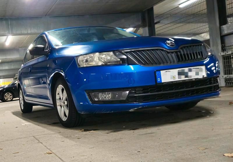 Blau Gebraucht 2015 Skoda Rapid Limousine | 8.400 € (Fairer Preis) - Bild 1/4