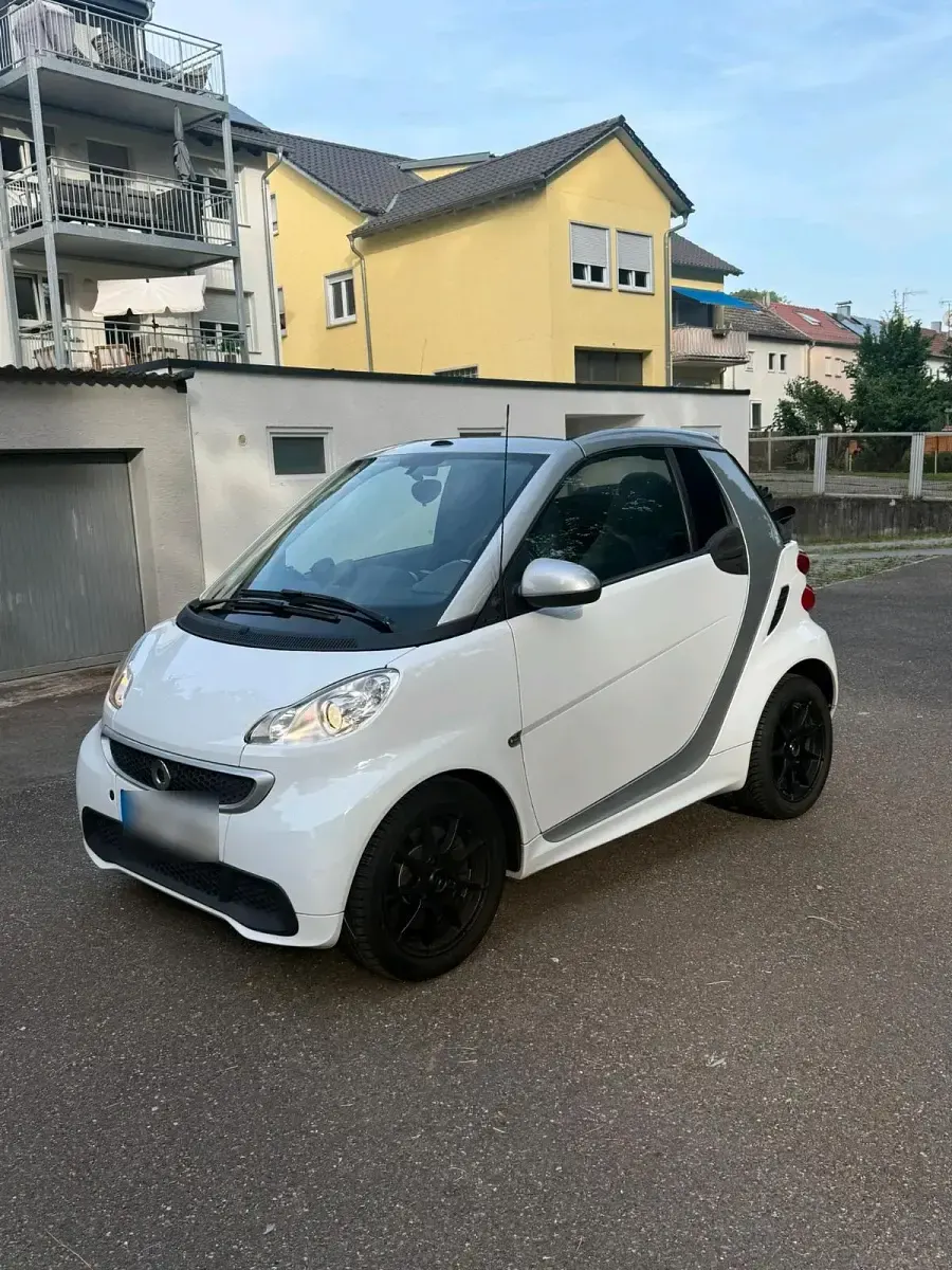 Gebraucht Smart ForTwo Cabrio 71 PS (52 kW) 2013 Weiß Cabrio