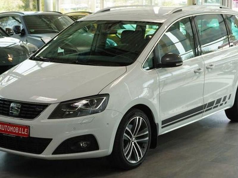 Weiß Gebraucht 2020 Seat Alhambra FR-Line Van / Kleinbus | 38.691 € (Teuer) - Bild 1/4