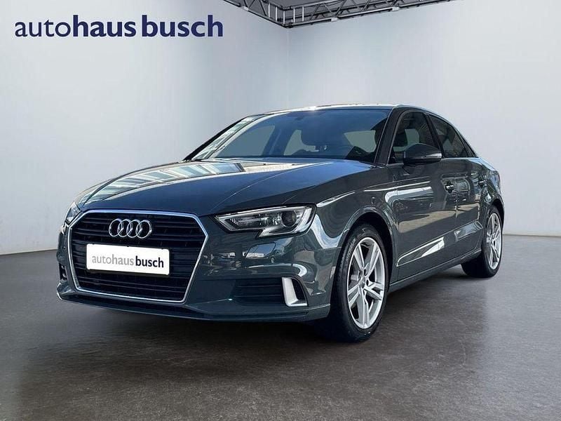 Gebraucht Audi A3 Sport 116 PS (85 kW) 2017 Grau Limousine