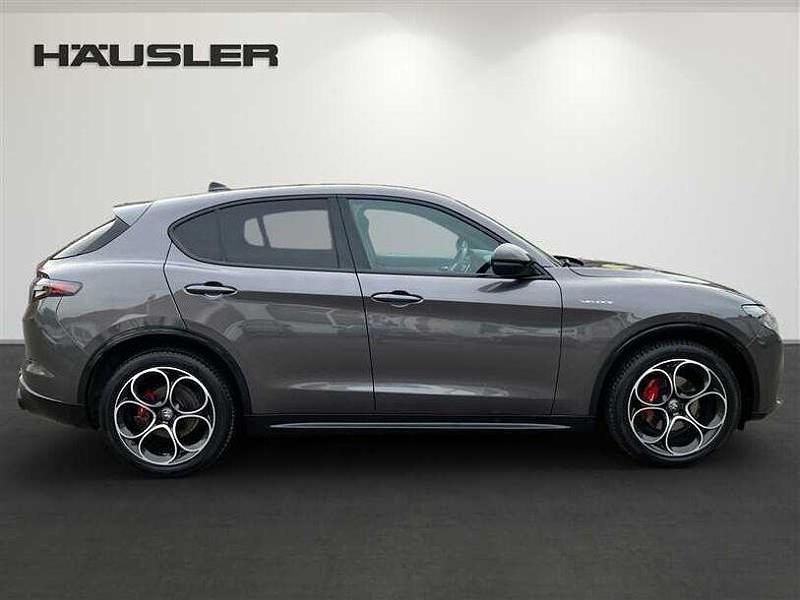 Gebraucht Alfa Romeo Stelvio Veloce 209 PS (153 kW) 2024 Grigio vesuvio SUV