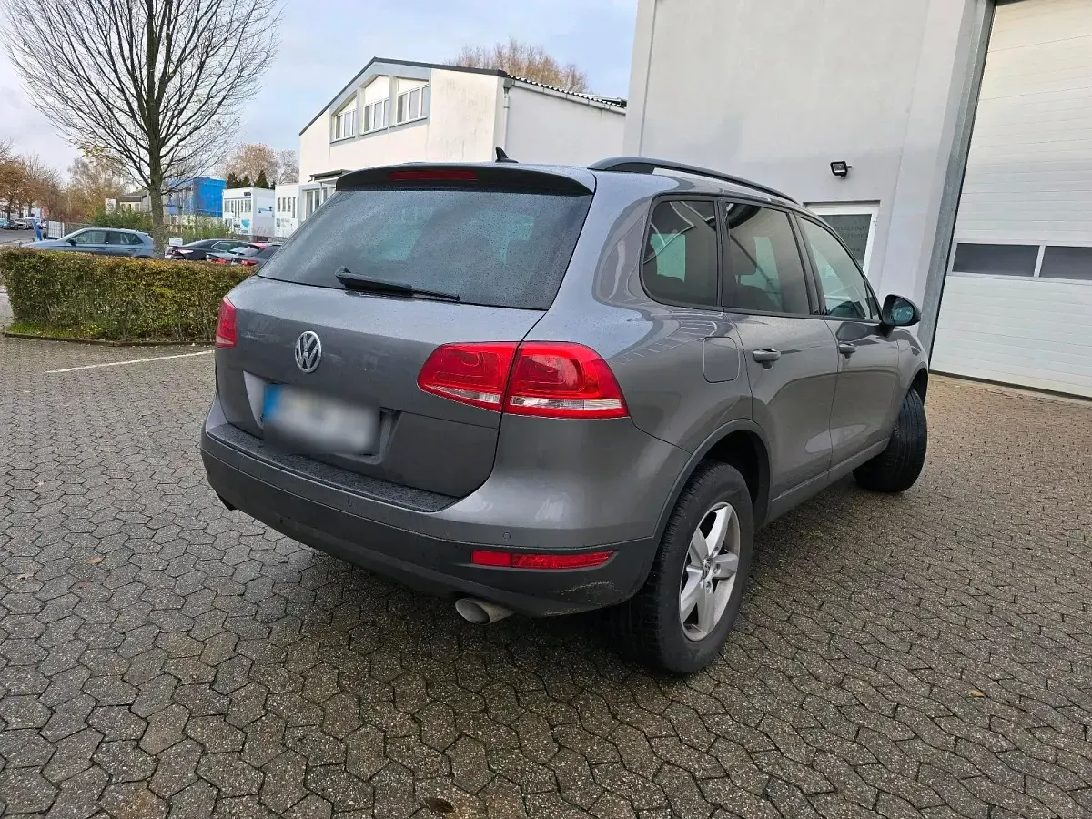 Gebraucht VW Touareg 204 PS (150 kW) 2012 Grau SUV