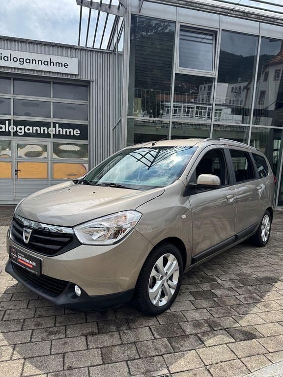 Braun Gebraucht 2014 Dacia Lodgy Prestige Van / Kleinbus | 8.900 € (Guter Preis) - Bild 1/4