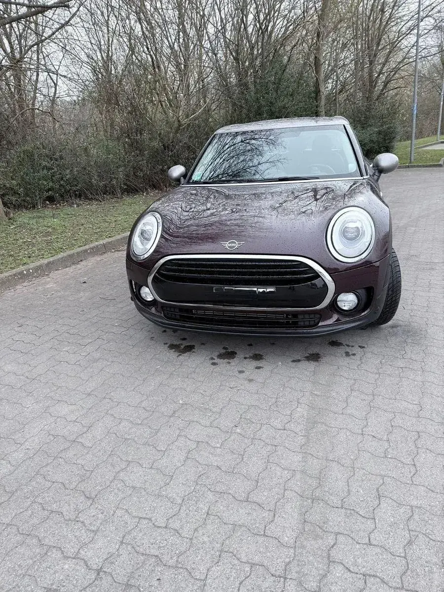 Używany Mini Cooper Essential 136 KM (100 kW) 2019 Brązowy Hatchback
