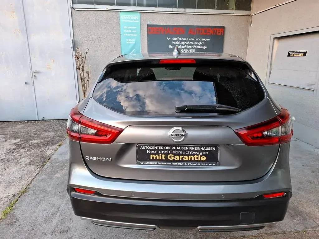 Gebraucht Nissan Qashqai N-Connecta 116 PS (85 kW) 2017 Grau SUV