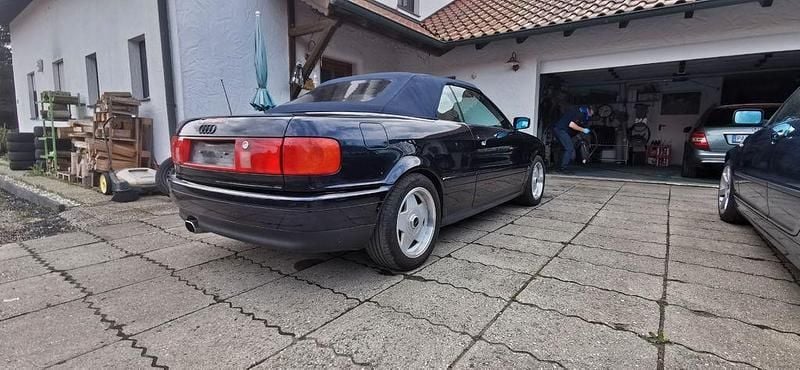 Gebraucht Audi 80 Sport 116 PS (85 kW) 1997 Blau Cabrio