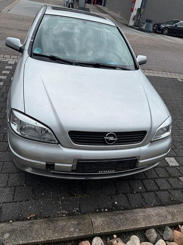 Silber Gebraucht 1999 Opel Astra Kleinwagen | 1.000 € (Guter Preis) - Bild 1/4