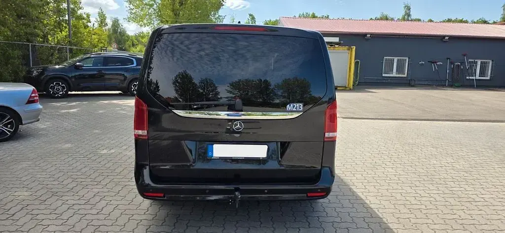 Gebraucht Mercedes V220 190 PS (139 kW) 2022 Schwarz Van / Kleinbus