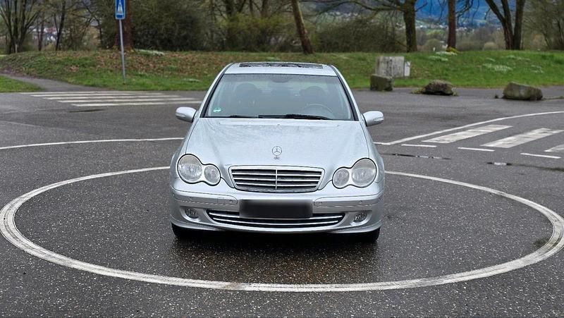Gebraucht Mercedes C240 170 PS (125 kW) 2004 Silber Limousine