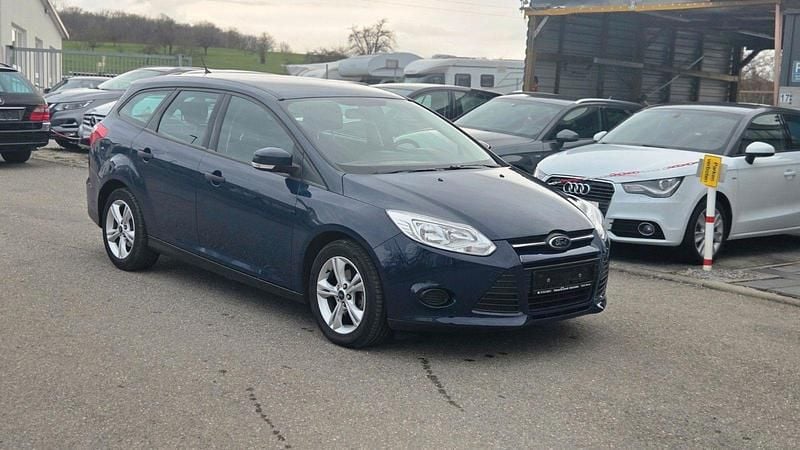 Occasion Ford Focus Ambiente 101 ch (74 kW) 2014 Bleue Break