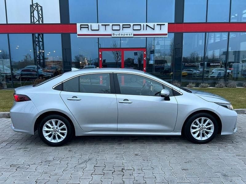Gebraucht Toyota Corolla Comfort 122 PS (89 kW) 2023 Silber Limousine