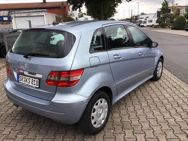 Usata Mercedes B150 95 CV (69 kW) 2008 Blu Monovolume