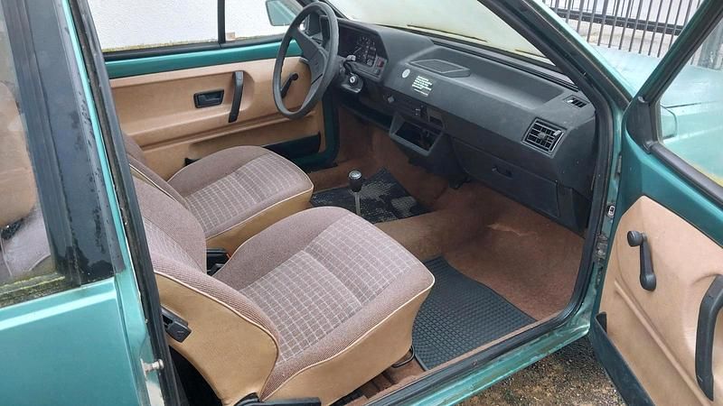 Gebraucht VW Derby 55 PS (40 kW) 1981 Grün Limousine