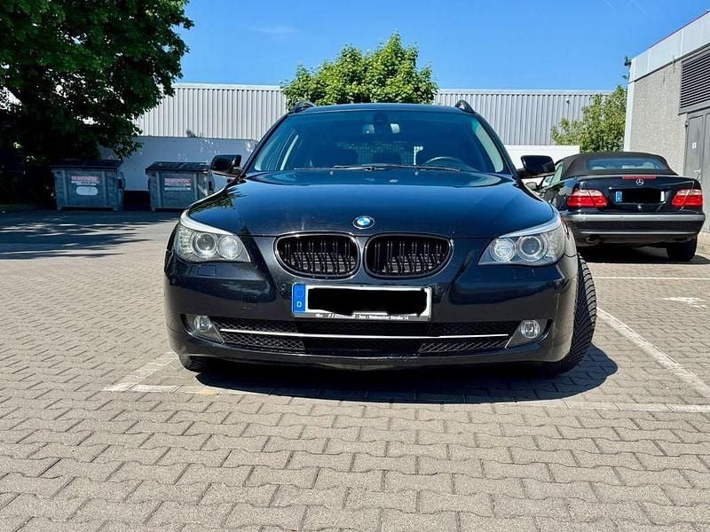 Schwarz Gebraucht 2007 BMW 530 Kombi | 7.000 € (Etwas zu teuer) - Bild 1/4