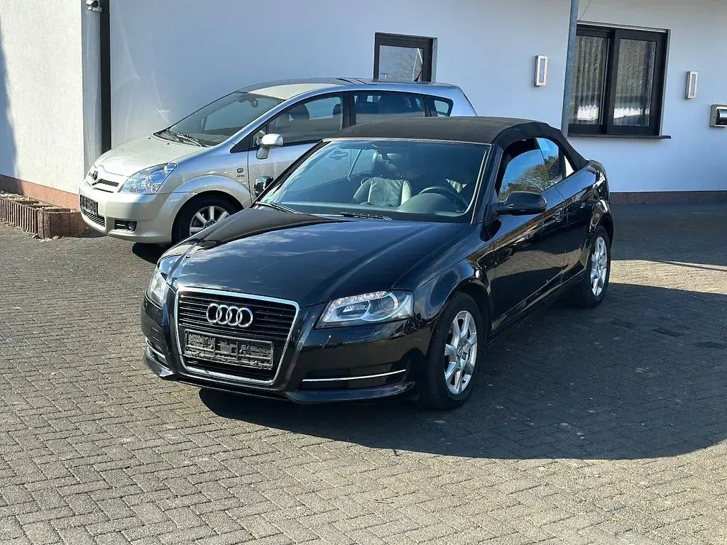 Gebraucht Audi A3 Cabriolet Attraction 105 PS (77 kW) 2012 Schwarz Cabrio