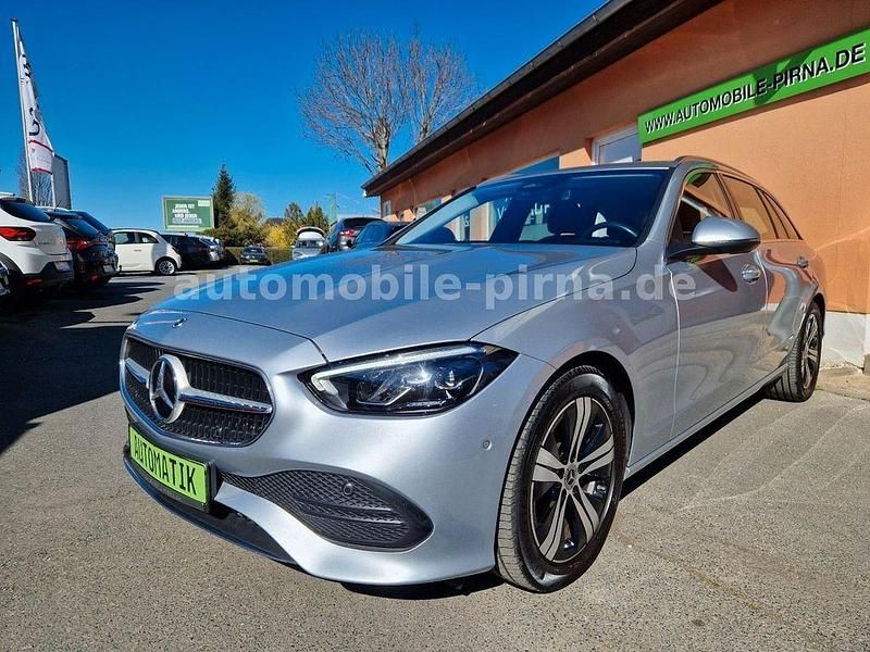 Second-hand Mercedes C200 163 CP (119 kW) 2023 Argintiu Berlinǎ