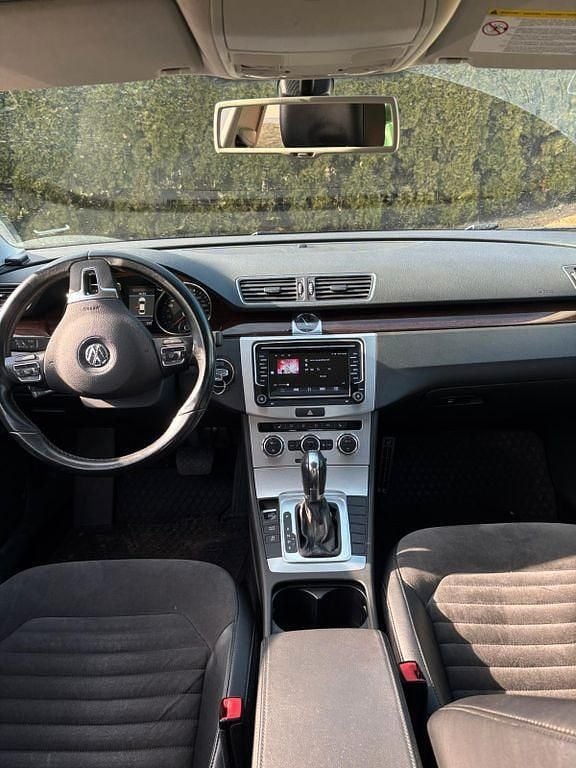 Gebraucht VW Passat Exclusive 160 PS (117 kW) 2012 Blau Limousine