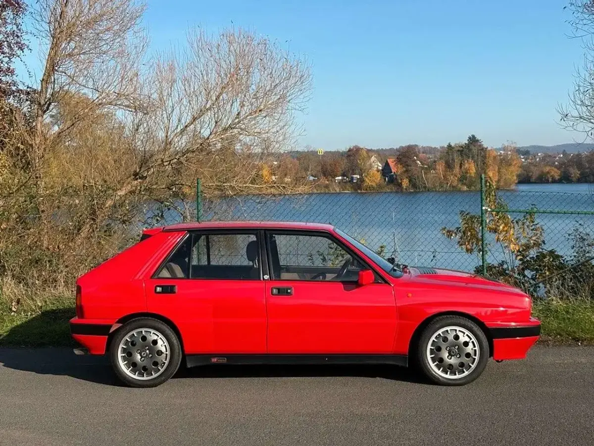 Usata Lancia Delta 181 CV (133 kW) 1990 Rosso Utilitaria