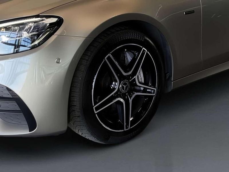 Gebraucht Mercedes E300 AMG 306 PS (225 kW) 2021 Silber Limousine