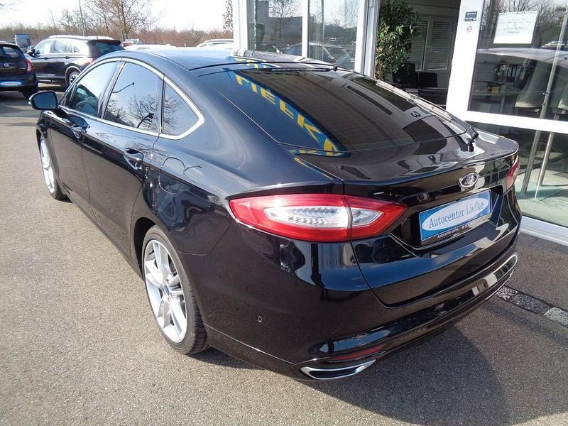 Gebraucht Ford Mondeo Titanium 211 PS (155 kW) 2015 Schwarz Limousine