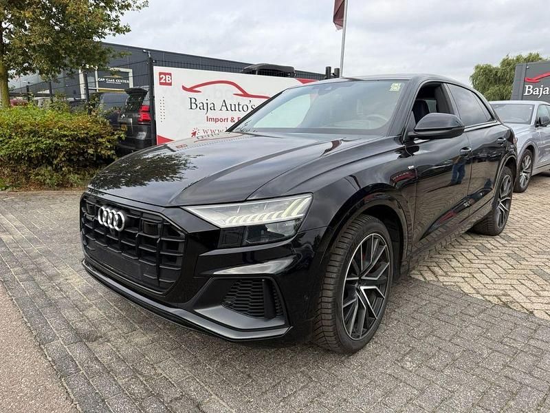 Schwarz Gebraucht 2019 Audi Q8 SUV | 50.819 € (Teuer) - Bild 1/4