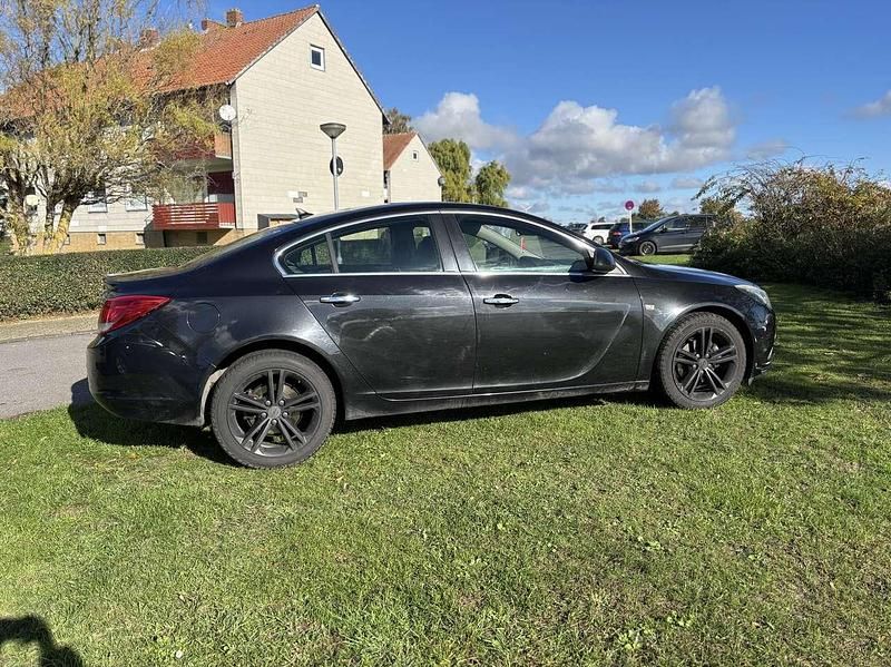 Gebraucht Opel Insignia Cosmo 160 PS (117 kW) 2009 Schwarz Limousine