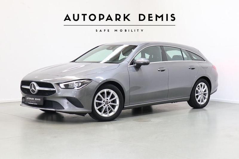 Grau Gebraucht 2021 Mercedes CLA180 Shooting Brake Progressive Kombi | 18.985 € (Superpreis) - Bild 1/4