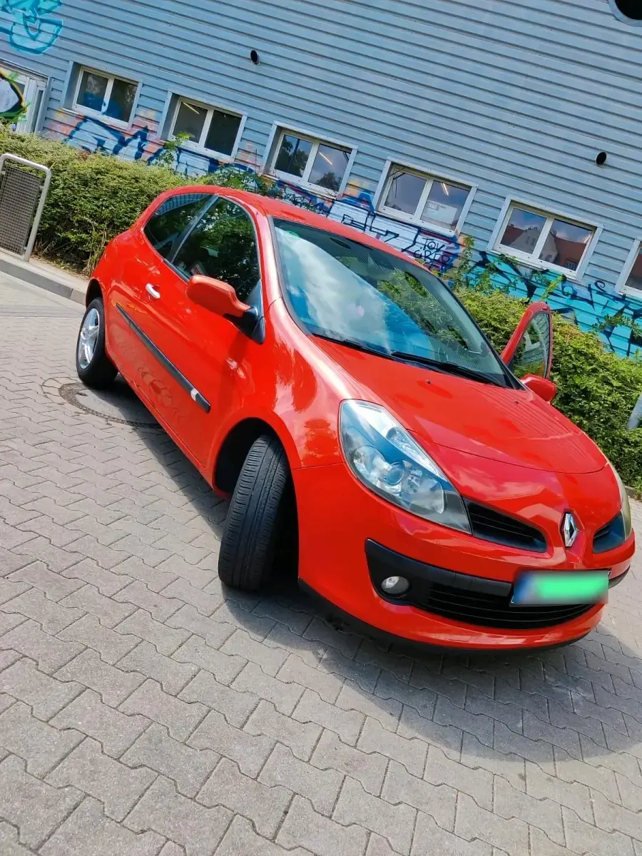 Gebraucht Renault Clio 75 PS (55 kW) 2007 Rot Kleinwagen