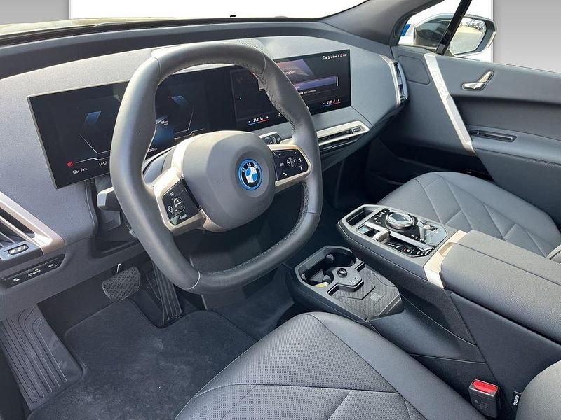 Gebraucht BMW iX Sport Line 239 kW (326 PS) 2025 Saphirschwarz SUV