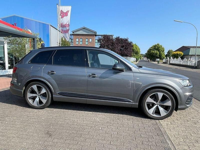 Gebraucht Audi Q7 Sport 272 PS (200 kW) 2015 Grau SUV
