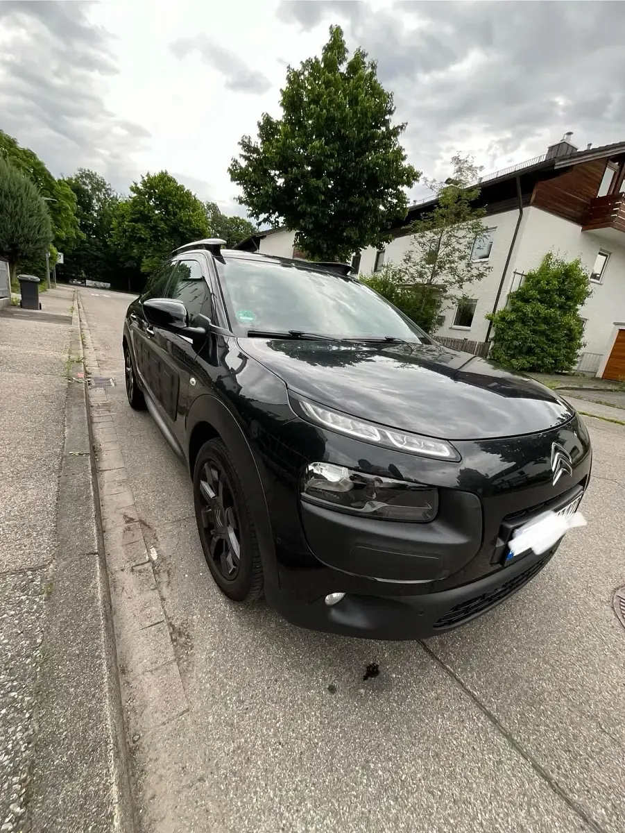 Gebraucht Citroën C4 82 PS (60 kW) 2016 Schwarz Limousine
