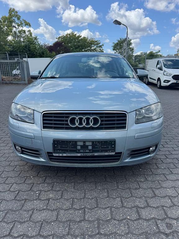 Blau Gebraucht 2003 Audi A3 Ambiente Limousine | 2.990 € (Fairer Preis) - Bild 1/4