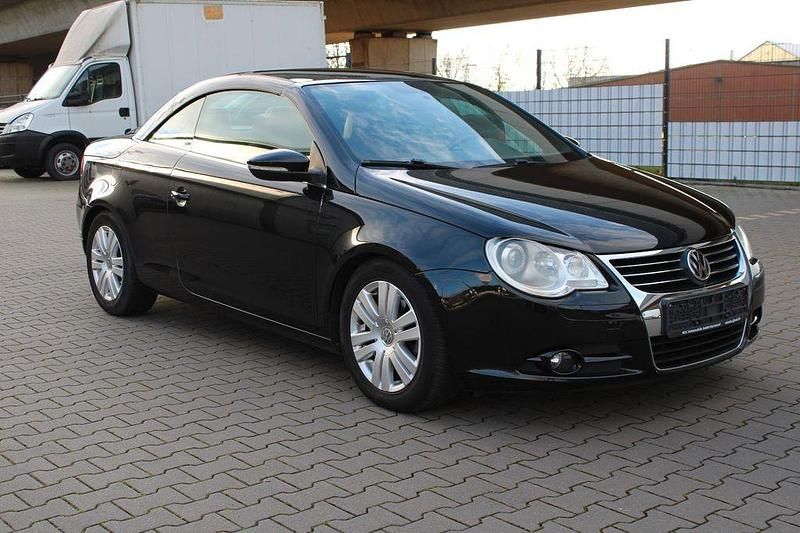 Gebraucht VW Eos Edition 122 PS (89 kW) 2009 Deep black perleffekt Cabrio