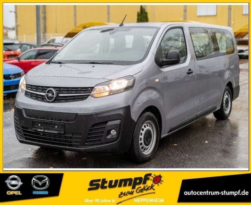 Grau Gebraucht 2023 Opel Vivaro-e Combi Van | 46.995 € - Bild 1/4