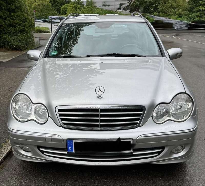 Grau Gebraucht 2004 Mercedes C180 Avantgarde Kombi | 1.199 € - Bild 1/4
