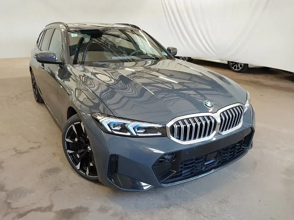 Gebraucht BMW 320 M Sport 190 PS (139 kW) 2025 Grau Kombi