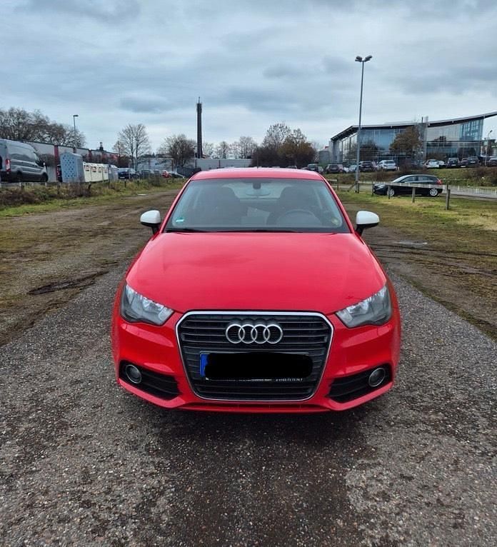 Gebraucht Audi A1 Ambition 90 PS (66 kW) 2011 Rot Kleinwagen