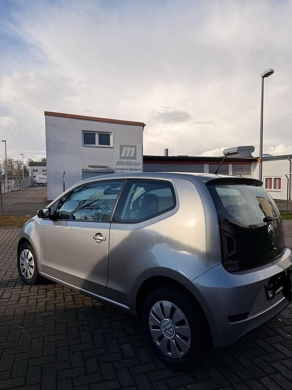 Gebraucht VW up! 68 PS (50 kW) 2021 Silber Kleinwagen