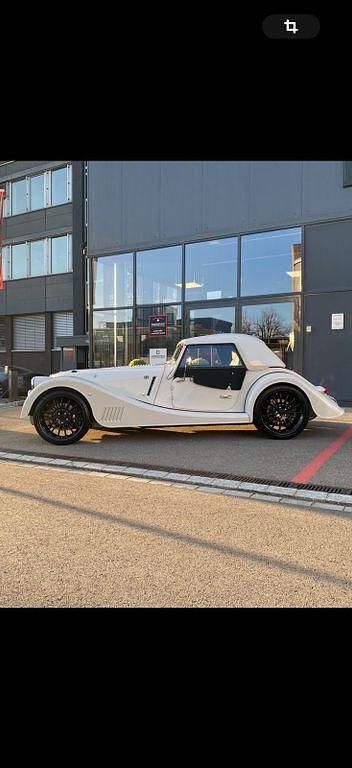 Grau Gebraucht 2022 Morgan Roadster Cabrio | 119.000 € - Bild 1/4