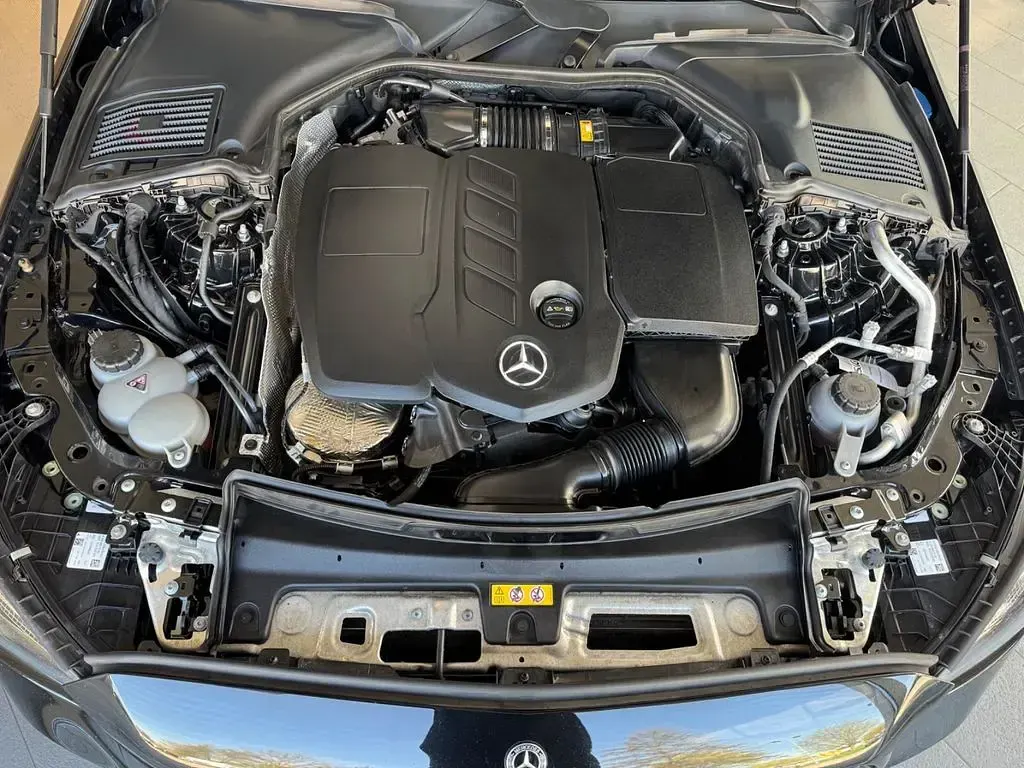 Gebraucht Mercedes 220 200 PS (147 kW) 2023 Schwarz Limousine