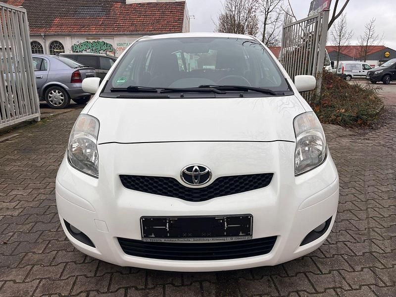 Gebraucht Toyota Yaris 70 PS (51 kW) 2011 Kleinwagen