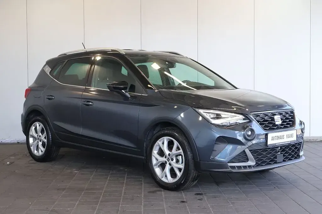 Gebraucht Seat Arona FR 95 PS (69 kW) 2023 Grau SUV